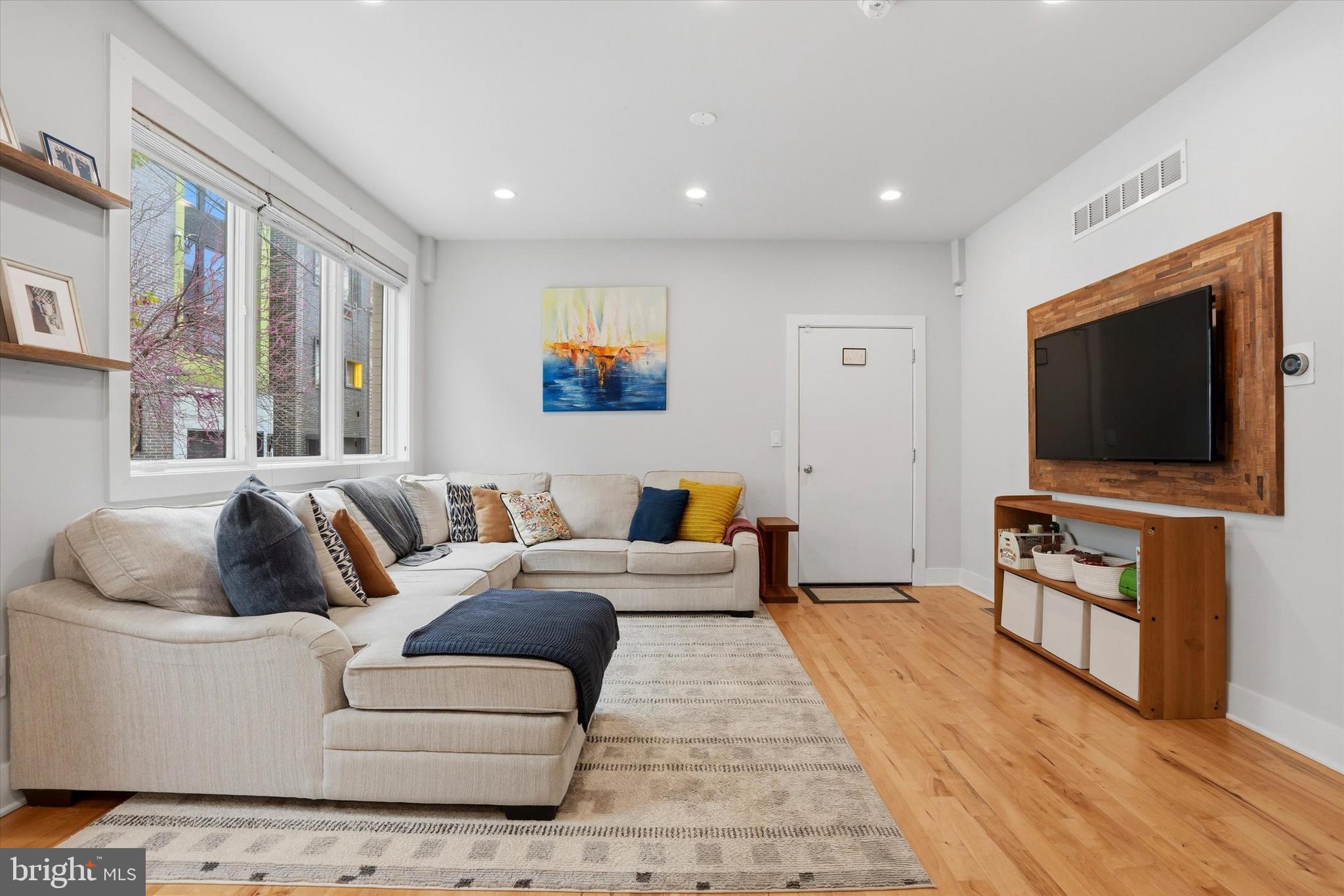 1628 Fitzwater Street Philadelphia, PA 19146 - Photo 7 of 55