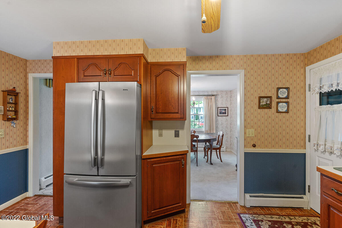 2 New Castle Road Halfmoon, NY 12065 - Photo 17 of 40 A31697DF-DB93-4AC5-AFF0-24604FEE3E73