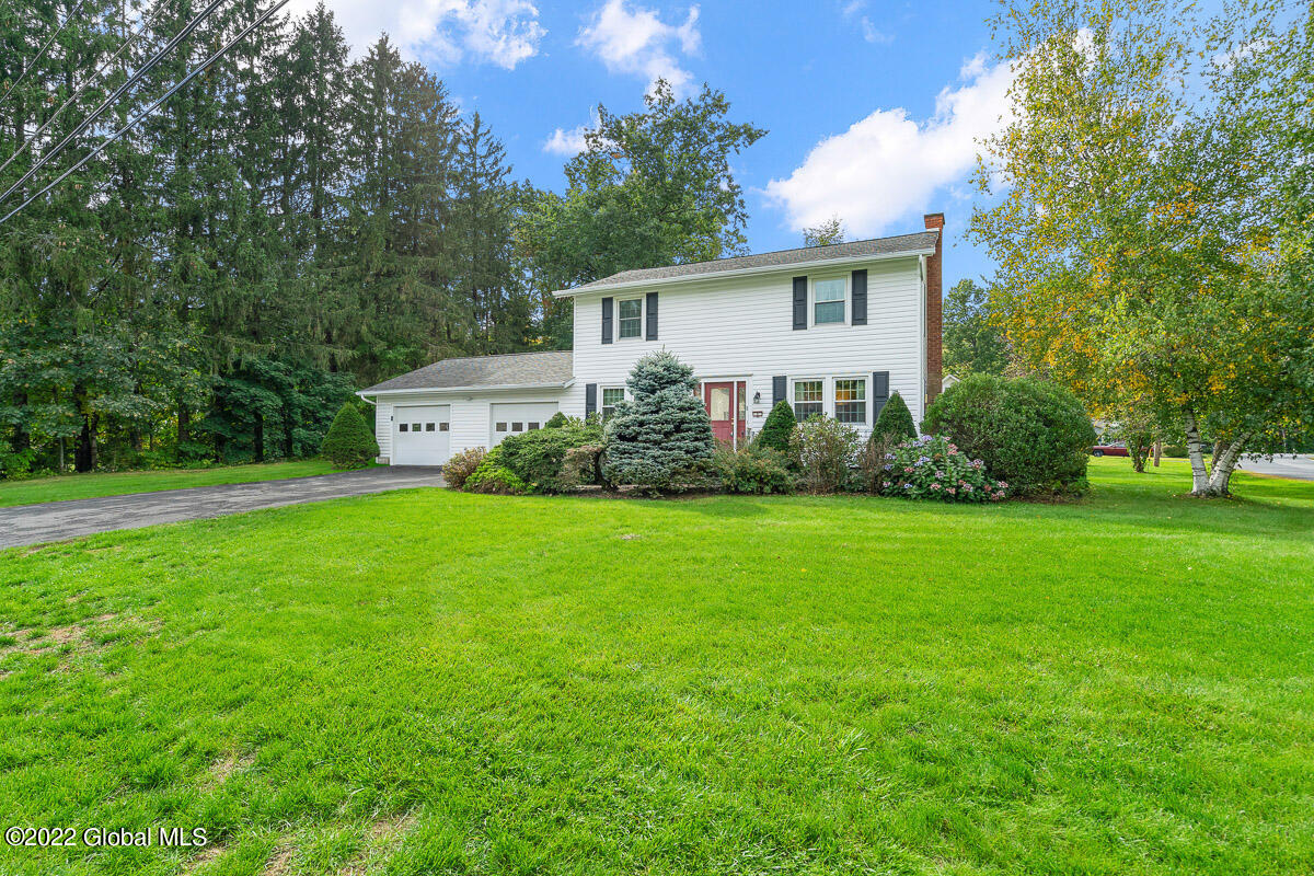 2 New Castle Road Halfmoon, NY 12065 - Photo 3 of 40 7914A738-8BA2-4842-B7A5-99269ACE4CEA