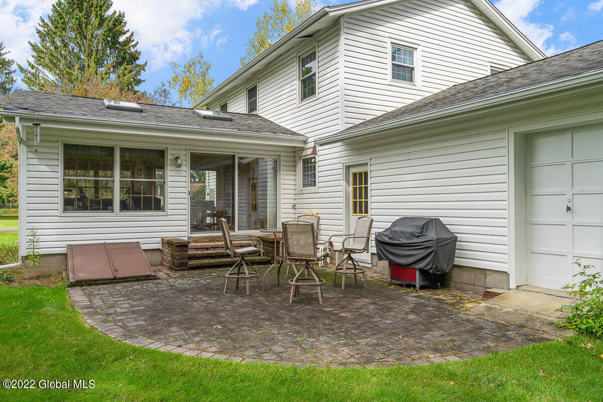 2 New Castle Road Halfmoon, NY 12065 - Photo 6 of 40 BDB47FE5-2342-4FEC-A359-CF553D68E450