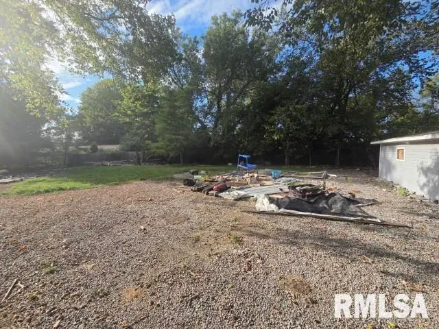 $60,000 | 12 Mitchell Drive, Wayne City, IL 62895