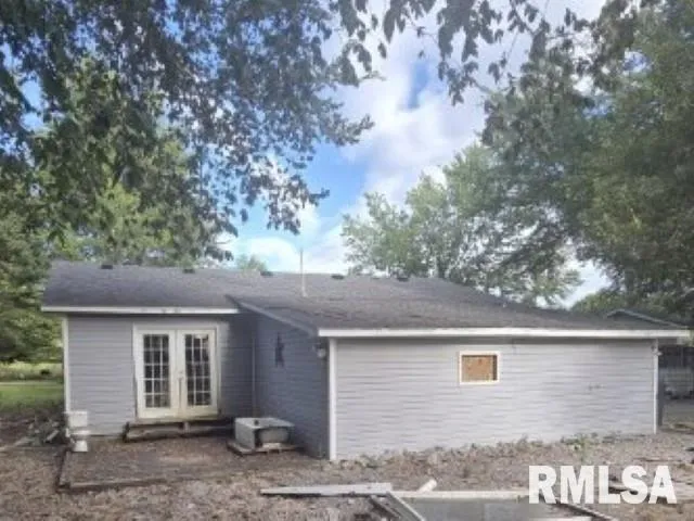 $60,000 | 12 Mitchell Drive, Wayne City, IL 62895