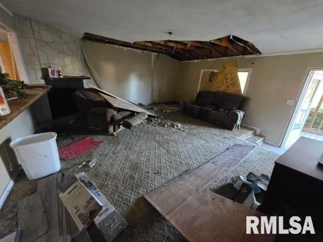 $60,000 | 12 Mitchell Drive, Wayne City, IL 62895