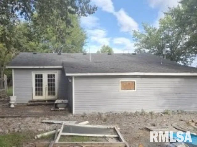 $60,000 | 12 Mitchell Drive, Wayne City, IL 62895