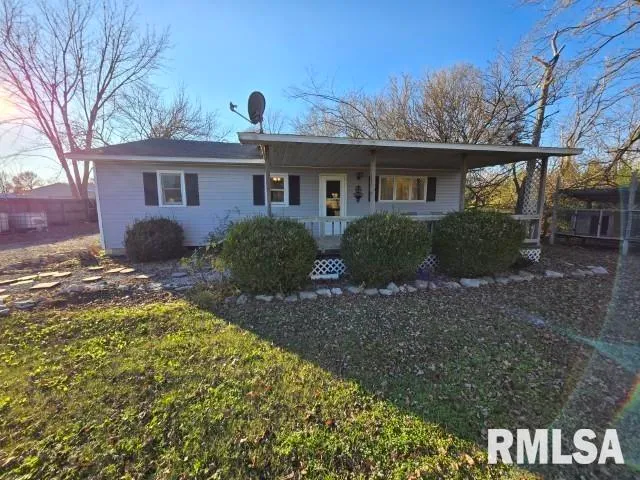 $60,000 | 12 Mitchell Drive, Wayne City, IL 62895