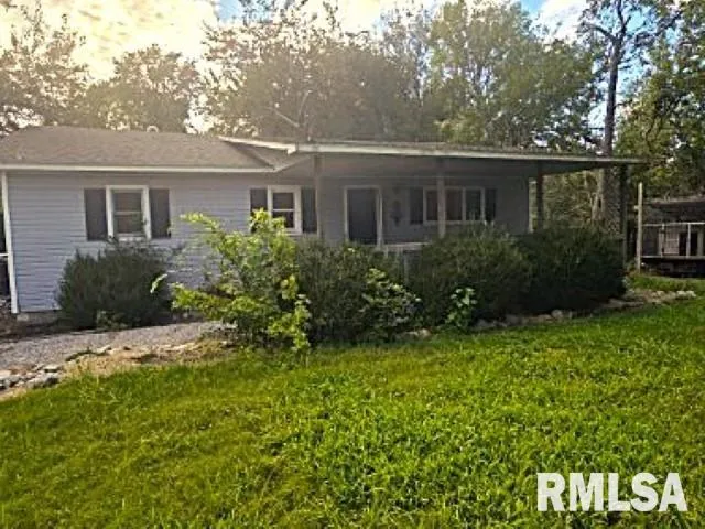 $60,000 | 12 Mitchell Drive, Wayne City, IL 62895