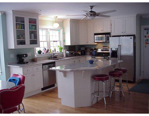137 Kimball Road Amesbury, MA 01913 - Photo 3 of 13 Gallery Image 3