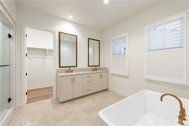 $9,000 | 114 Limone, Irvine, CA 92602