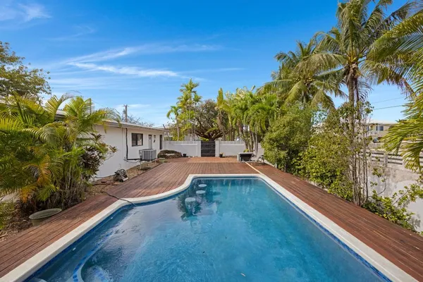 $1,150,000 | 1 Beechwood Drive, Key Haven, FL 33040