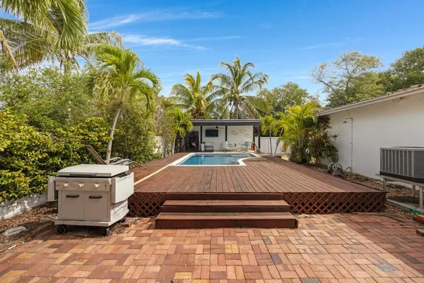 $1,150,000 | 1 Beechwood Drive, Key Haven, FL 33040