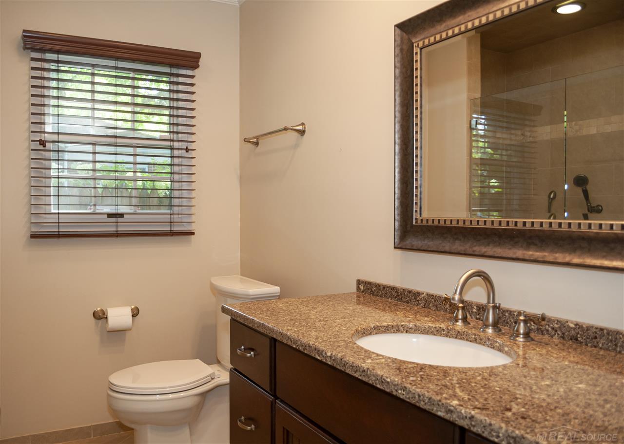 311 Lothrop Road Grosse Pointe, MI 48236 - Photo 26 of 41 50023070-25.JPG