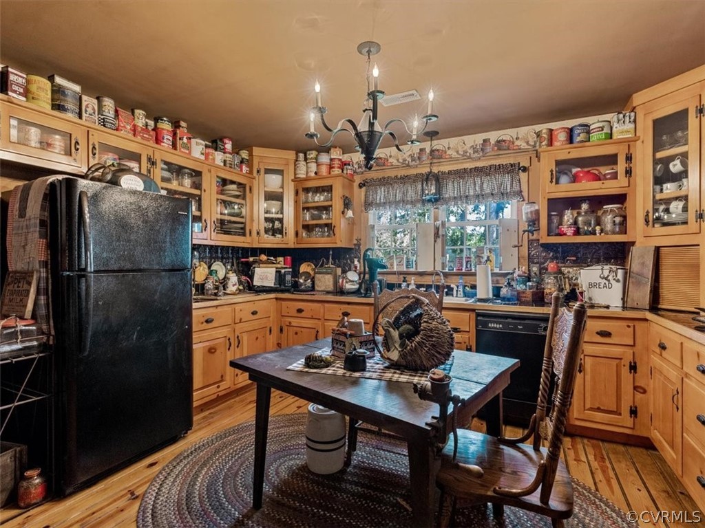 2430 Academy Road Powhatan, VA 23139 - Photo 17 of 43 Eat-in kitchen, this would be a great spot for a l