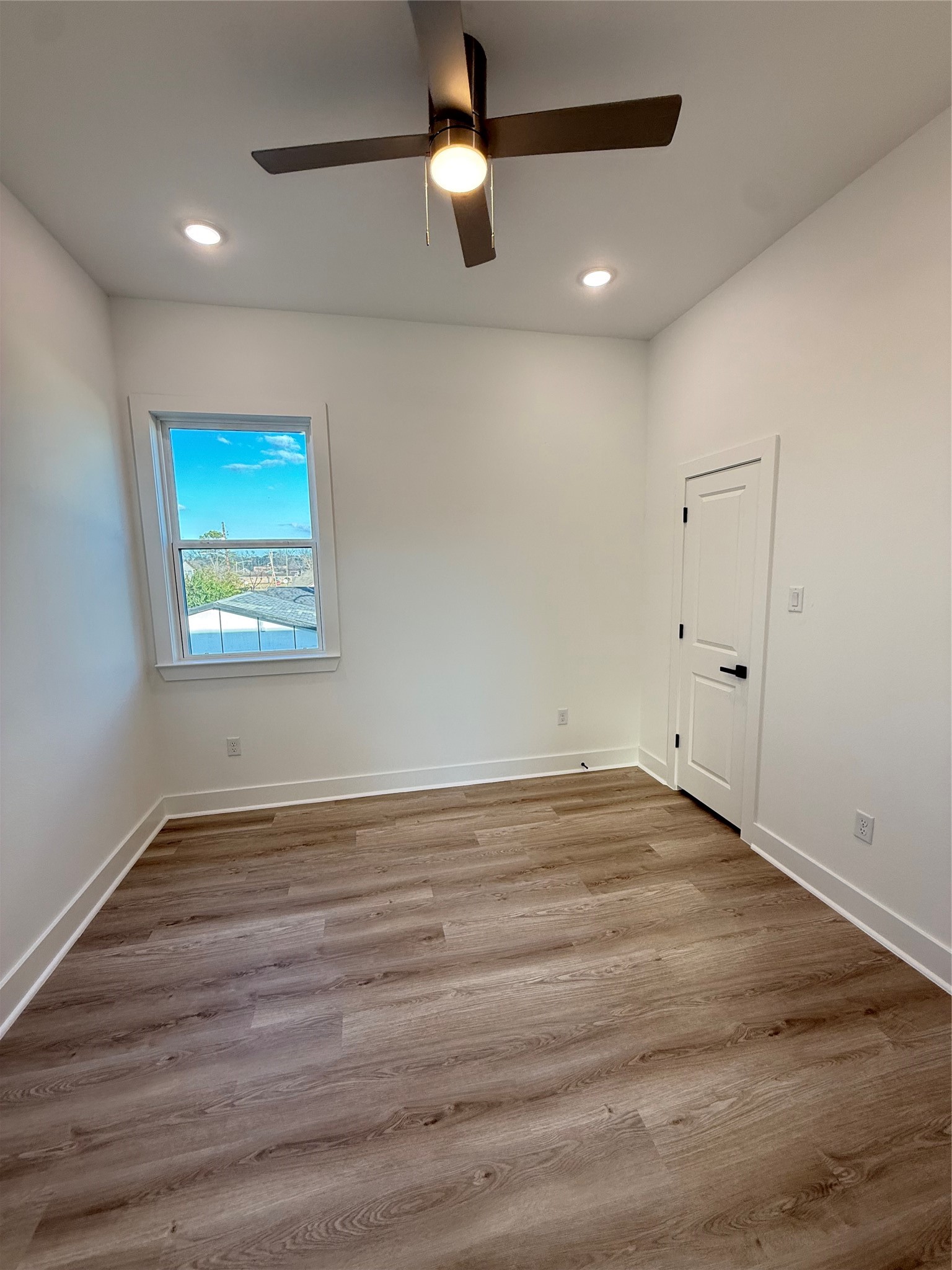 7948 Betty Boop Street, Unit B Houston, TX 77028 - Photo 5 of 10