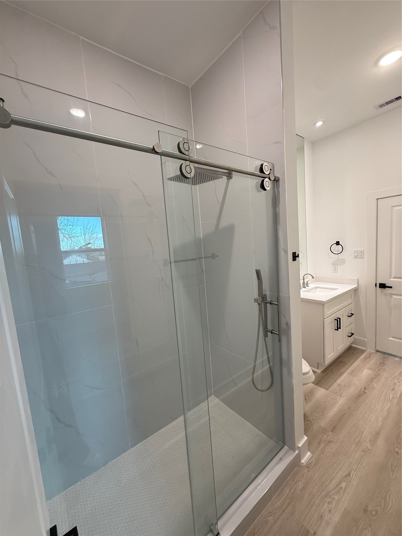 7948 Betty Boop Street, Unit B Houston, TX 77028 - Photo 7 of 10