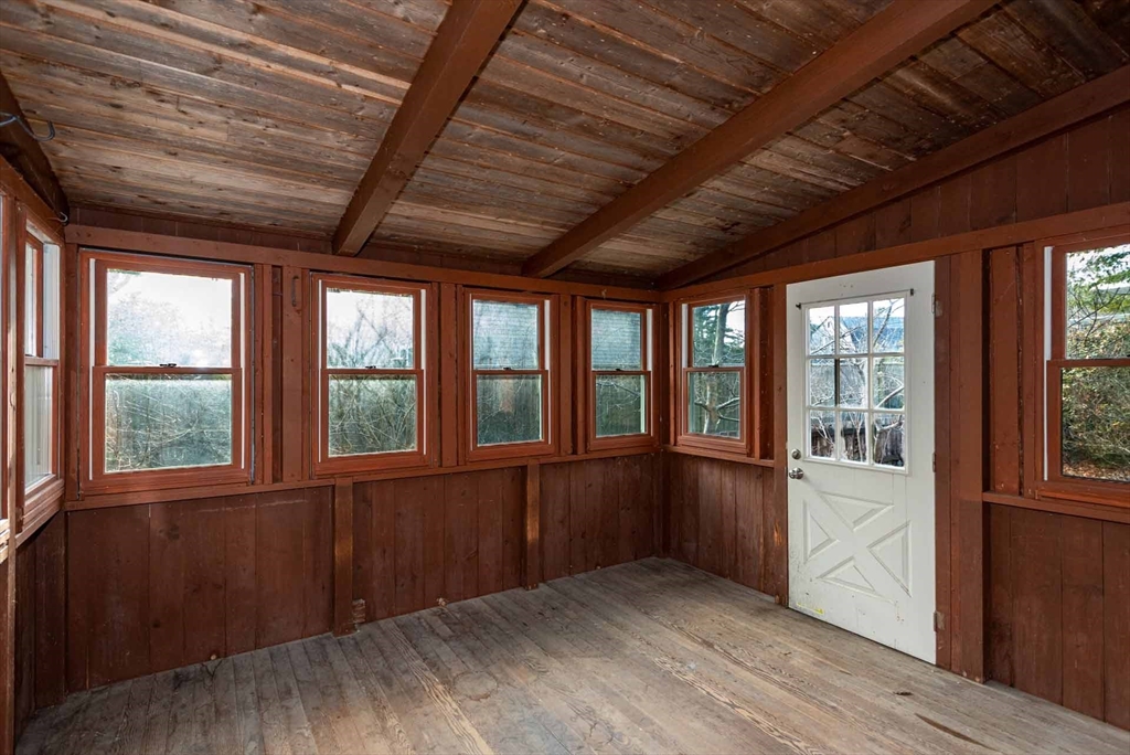 17 Chapman Lane Edgartown, MA 02539 - Photo 23 of 26 a view of an empty room with a window