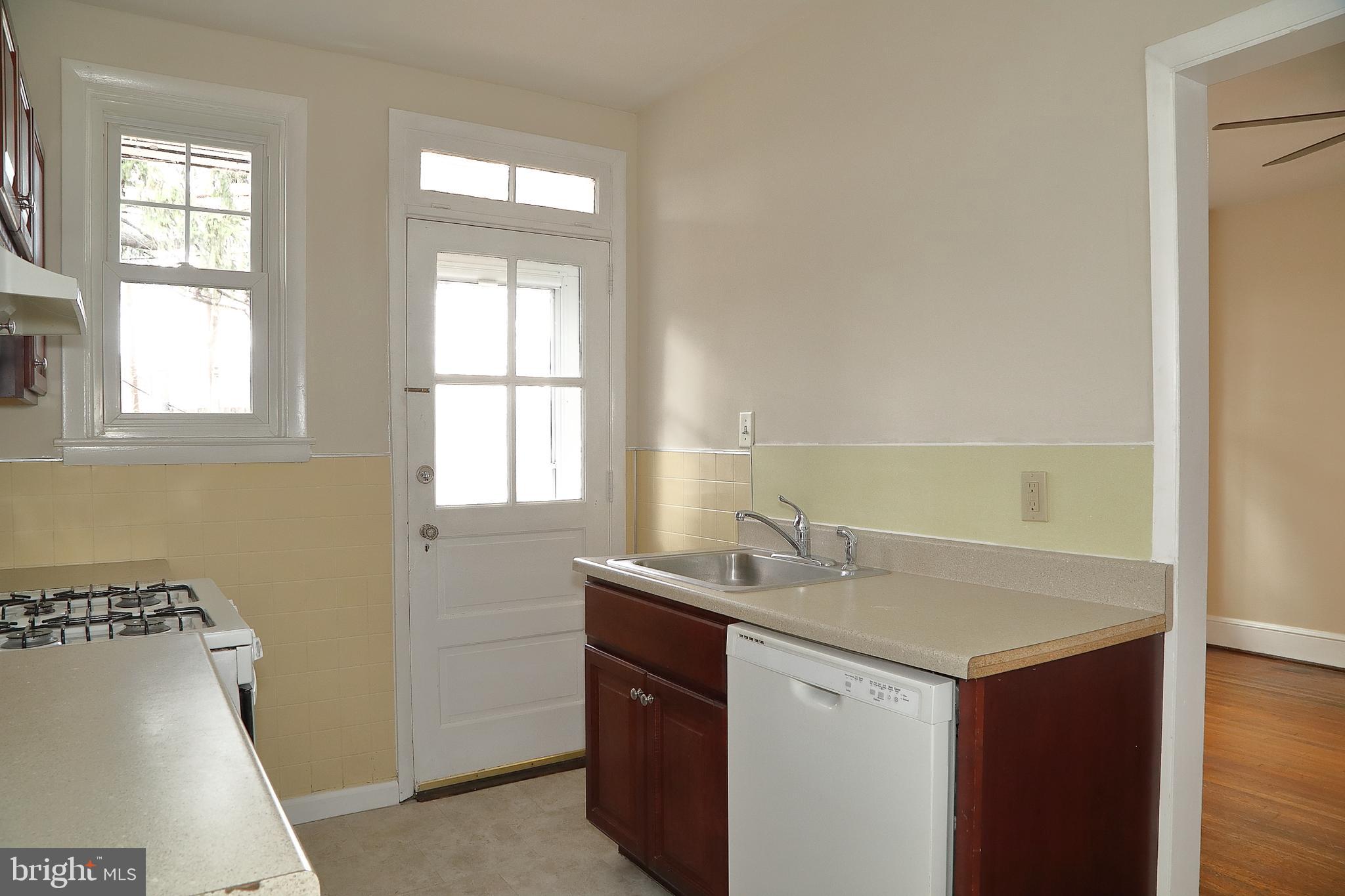 920 North Duke Street Lancaster, PA 17602 - Photo 17 of 32