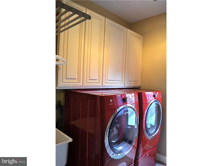 33 Pelham Road Marlton, NJ 08053 - Photo 11 of 24 Laundry Room
