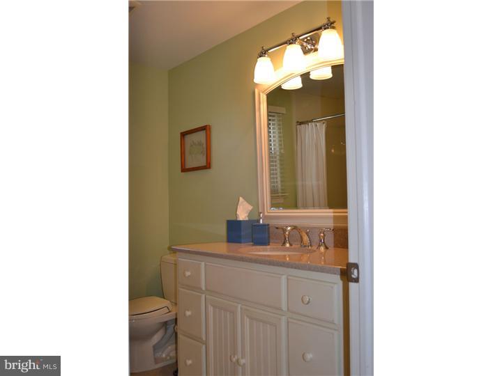 33 Pelham Road Marlton, NJ 08053 - Photo 19 of 24 Bathroom
