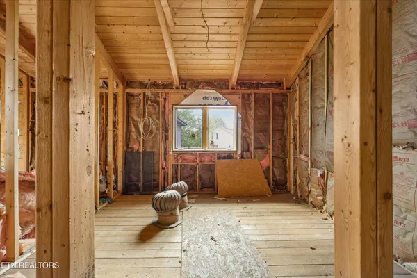 $739,900 | 1374 Paradise Lane, Dandridge, TN 37725