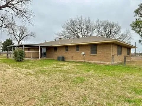 a front view of house with yard