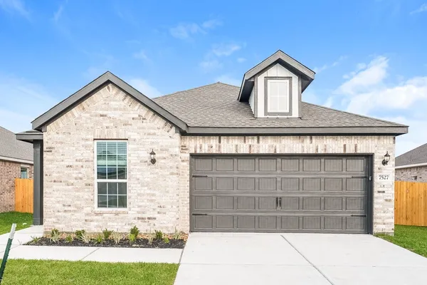$1,995 | 7527 Tipton Meadow Way, Richmond, TX 77469