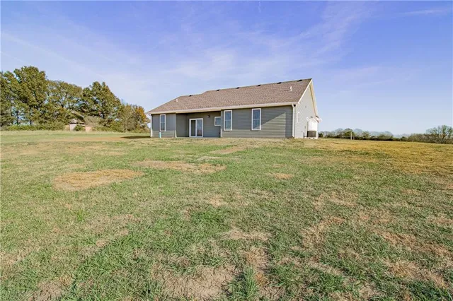 $420,000 | 280 Southwest Business 13 Highway, Warrensburg, MO 64093