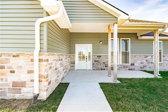 $420,000 | 280 Southwest Business 13 Highway, Warrensburg, MO 64093