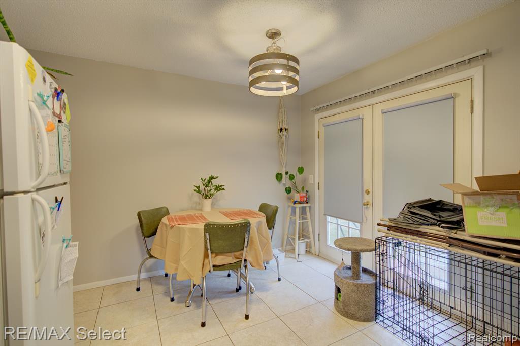4602 Shattuck Road Saginaw, MI 48603 - Photo 8 of 49 Gallery Image 8