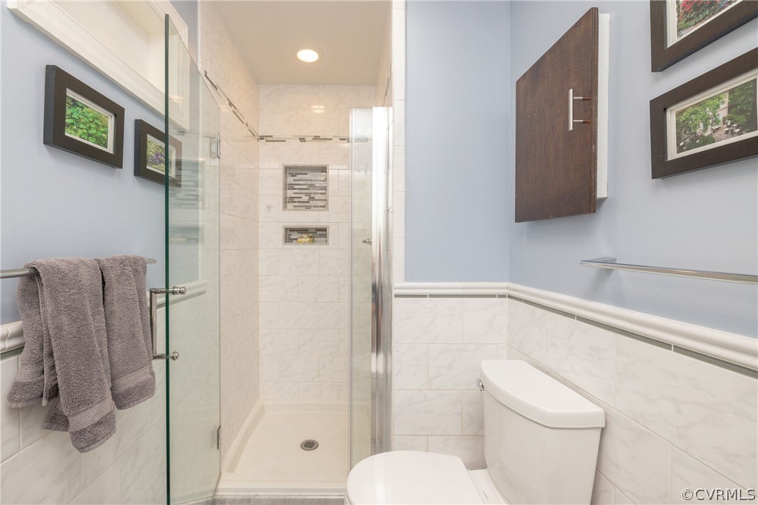 5421 Hunters Trail Road Goochland, VA 23063 - Photo 29 of 50 a bathroom with a toilet and a shower
