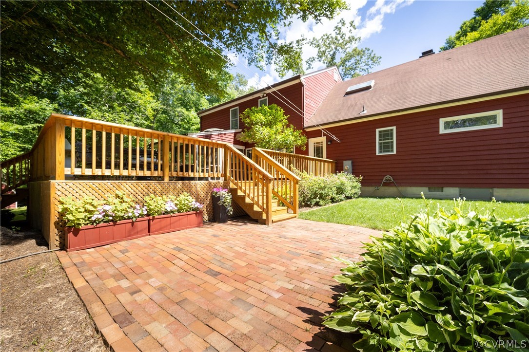 5421 Hunters Trail Road Goochland, VA 23063 - Photo 45 of 50 a view of a house with wooden fence
