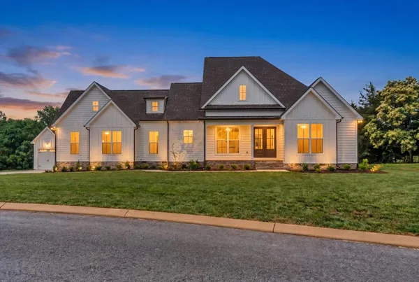 $725,000 | 74 Summer Lake, Winchester, TN 37398