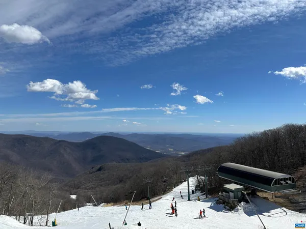 $399,900 | 1418 Highlands, Wintergreen, VA 22967