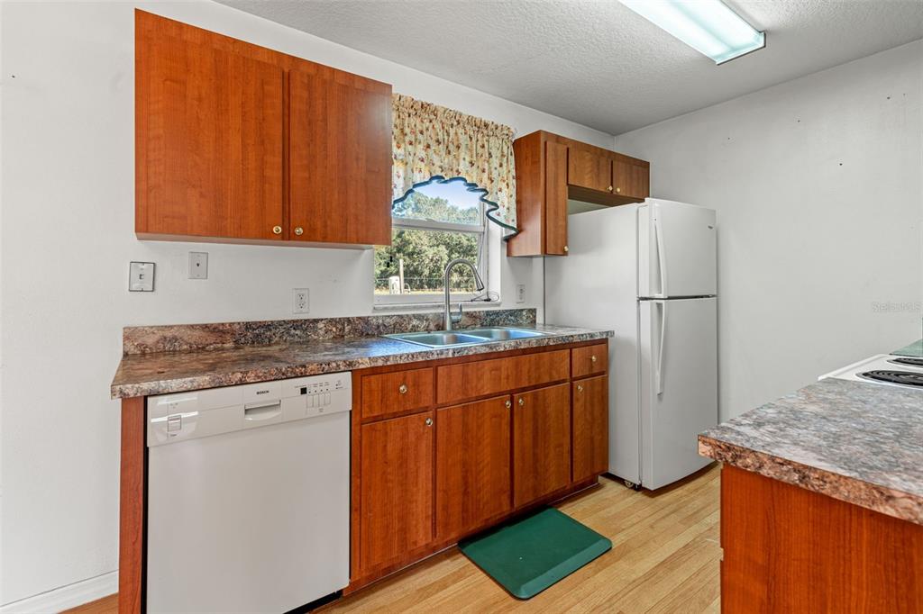 22325 Whitman Road Brooksville, FL 34601 - Photo 9 of 30 Gallery Image 9