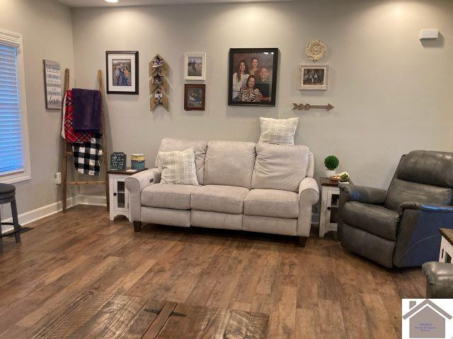 125 Hubert Road Mayfield, KY 42066 - Photo 4 of 35 living room