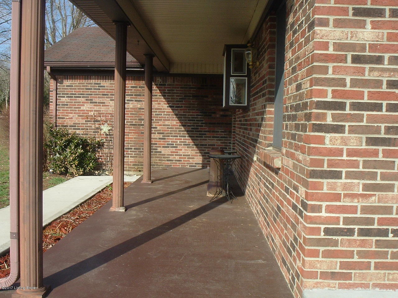 1401 Wildcat Road Lawrenceburg, KY 40342 - Photo 20 of 23 Front porch