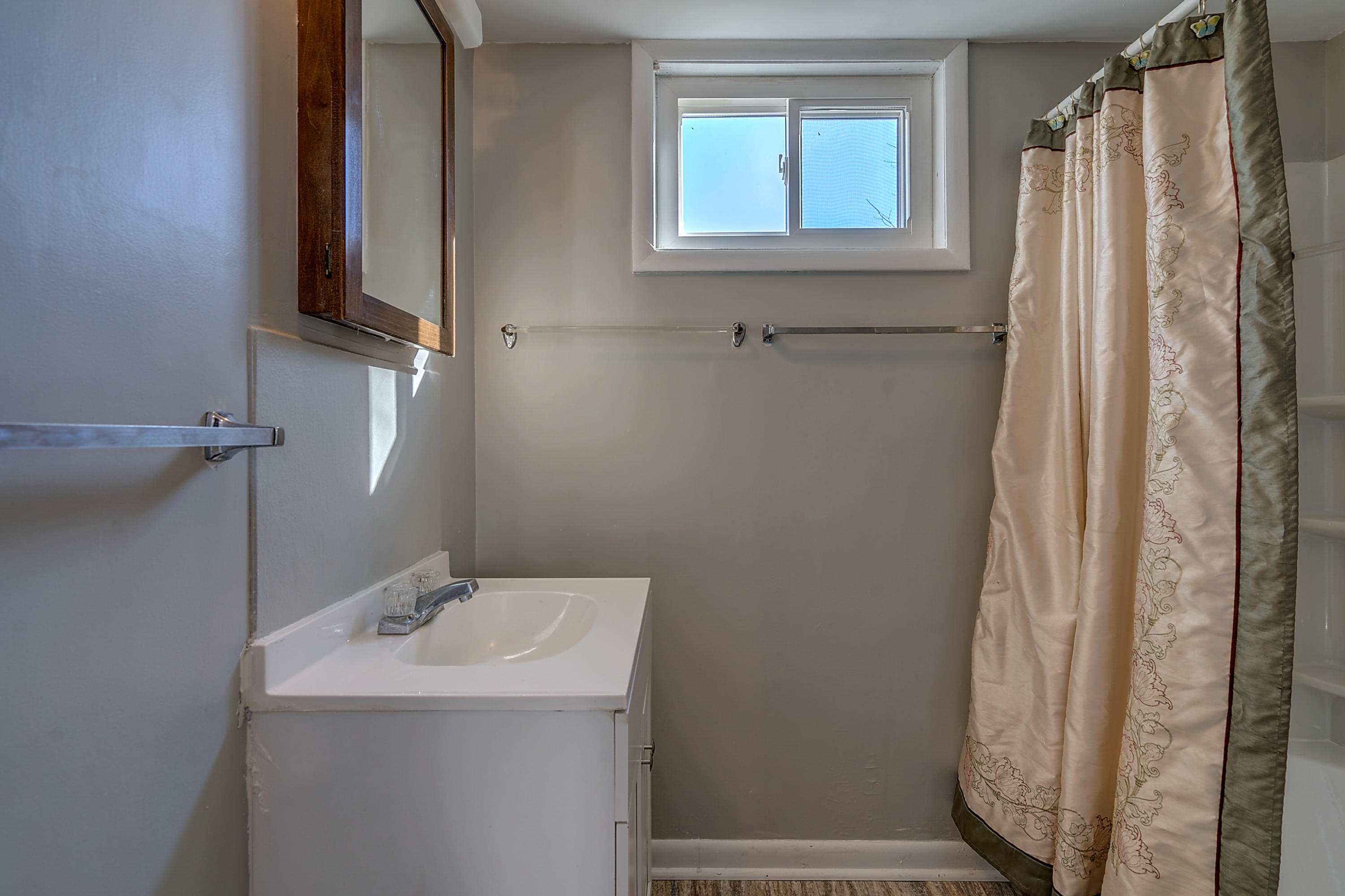 5514 Castle Rock Road Roanoke, VA 24018 - Photo 22 of 28 DSC00236_37_38_39_40