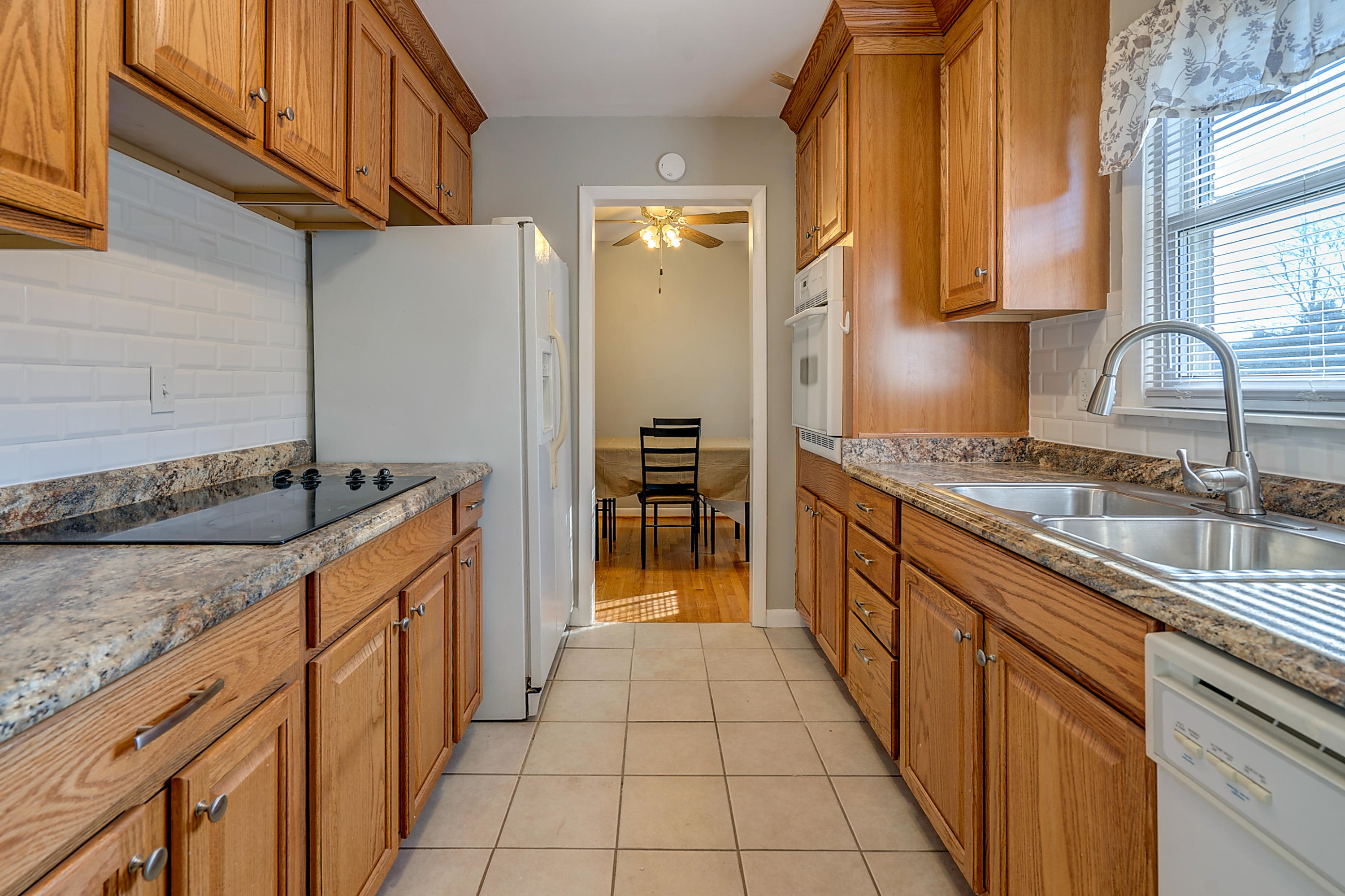 5514 Castle Rock Road Roanoke, VA 24018 - Photo 10 of 28 DSC00171_2_3_4_5