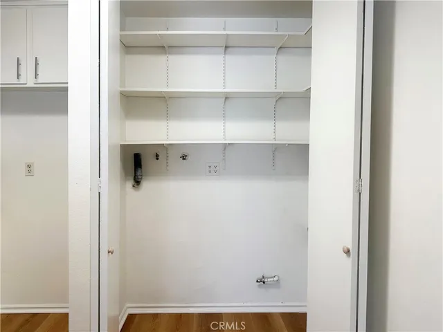 a view of a room with shelf