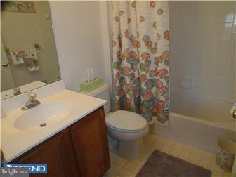 30 Avalon Road Pennington, NJ 08534 - Photo 10 of 12 Bathroom
