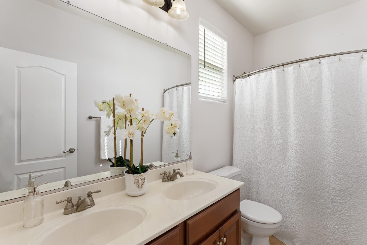 12088 Runswick Court Rancho Cordova, CA 95742 - Photo 8 of 54 Guest Bathroom