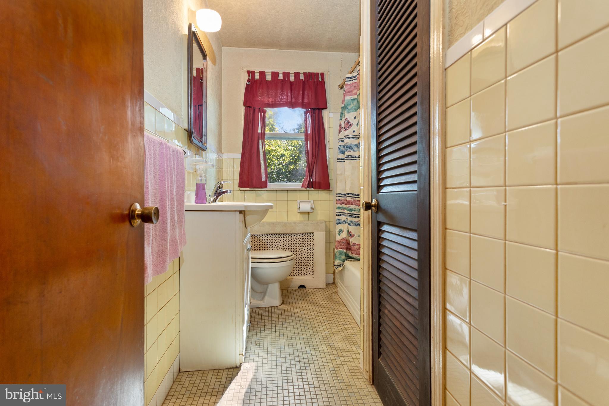 4006 Joshua Road Lafayette Hill, PA 19444 - Photo 10 of 37