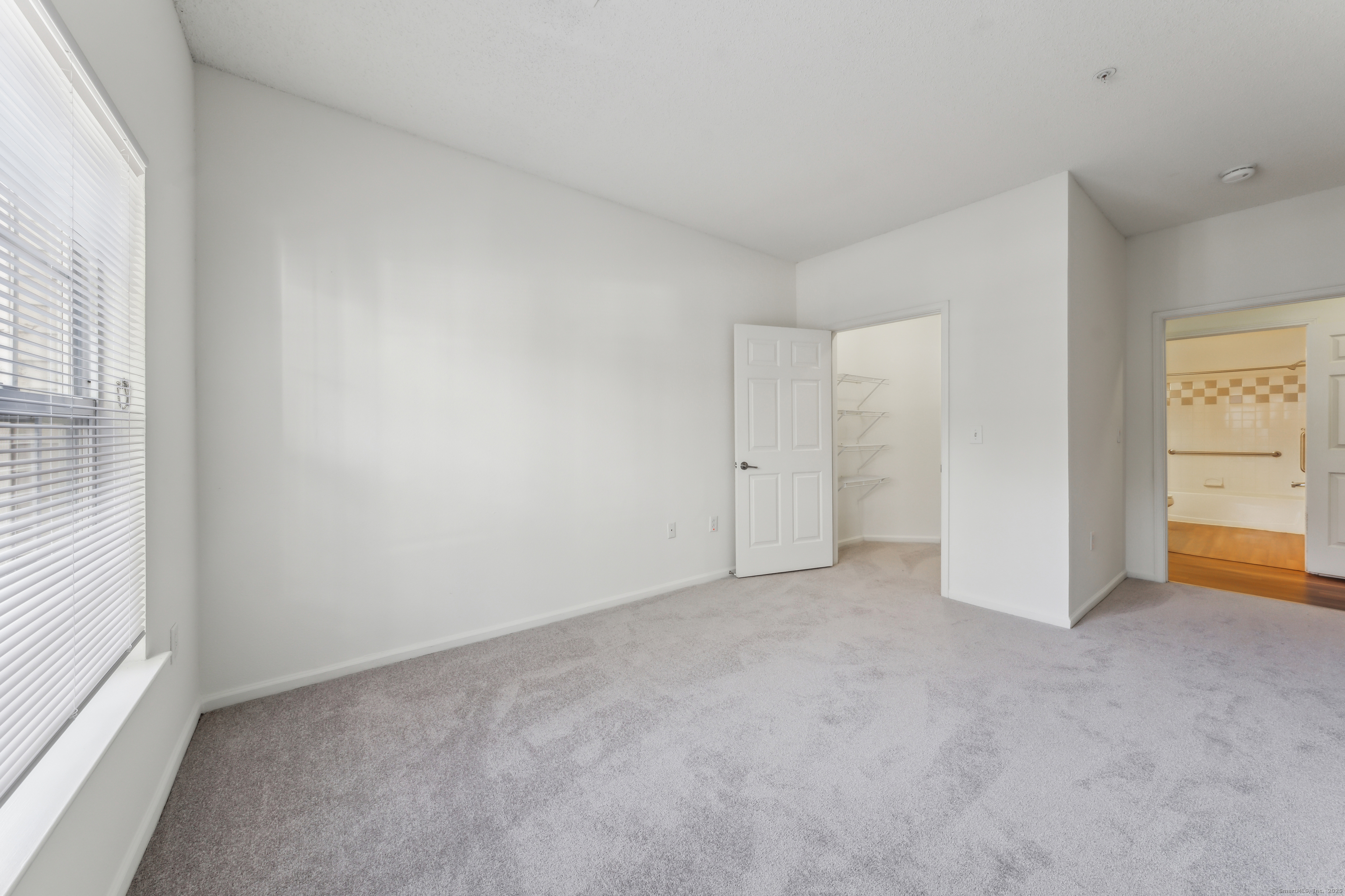 23 River Road, Unit 4208 Weston, CT 06883 - Photo 3 of 32