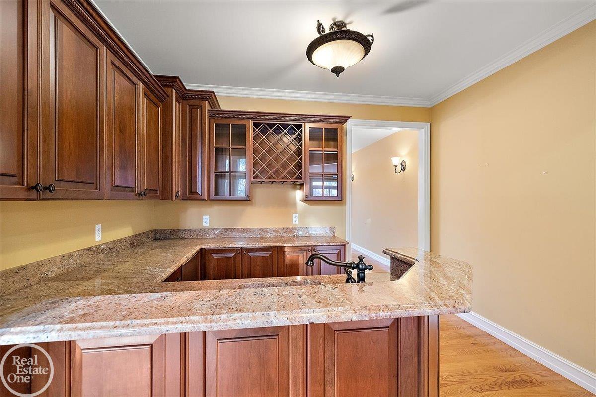 877 Quarry Drive Rochester Hills, MI 48306 - Photo 35 of 86