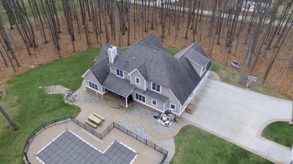 9364 Ellis Road Clarkston, MI 48348 - Photo 4 of 60 50099220-3.JPG