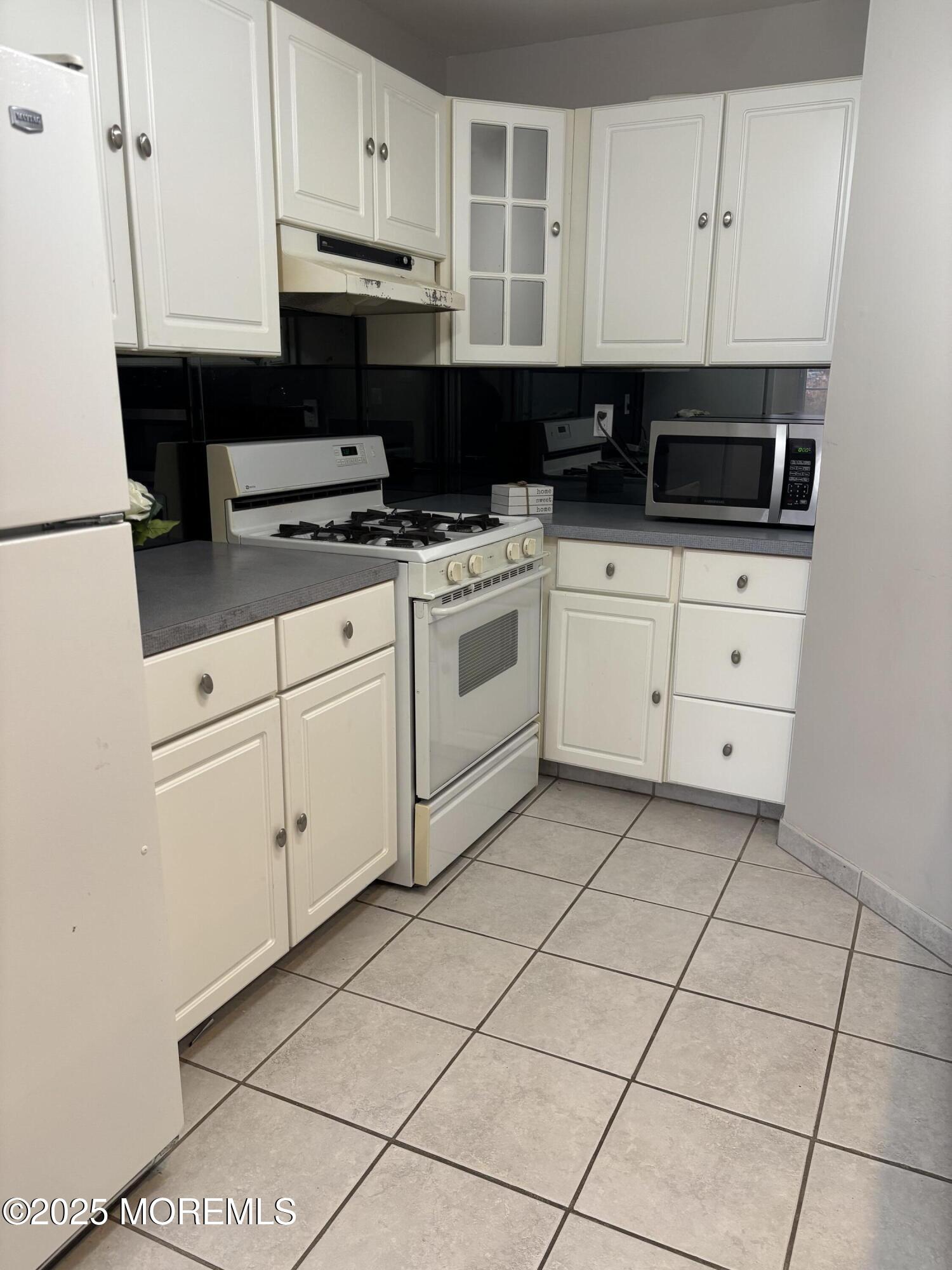 481 Hawthorne Place Morganville, NJ 07751 - Photo 19 of 36 IMG_8862