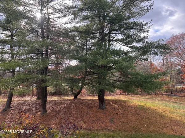 $2,600 | 481 Hawthorne Place, Morganville, NJ 07751