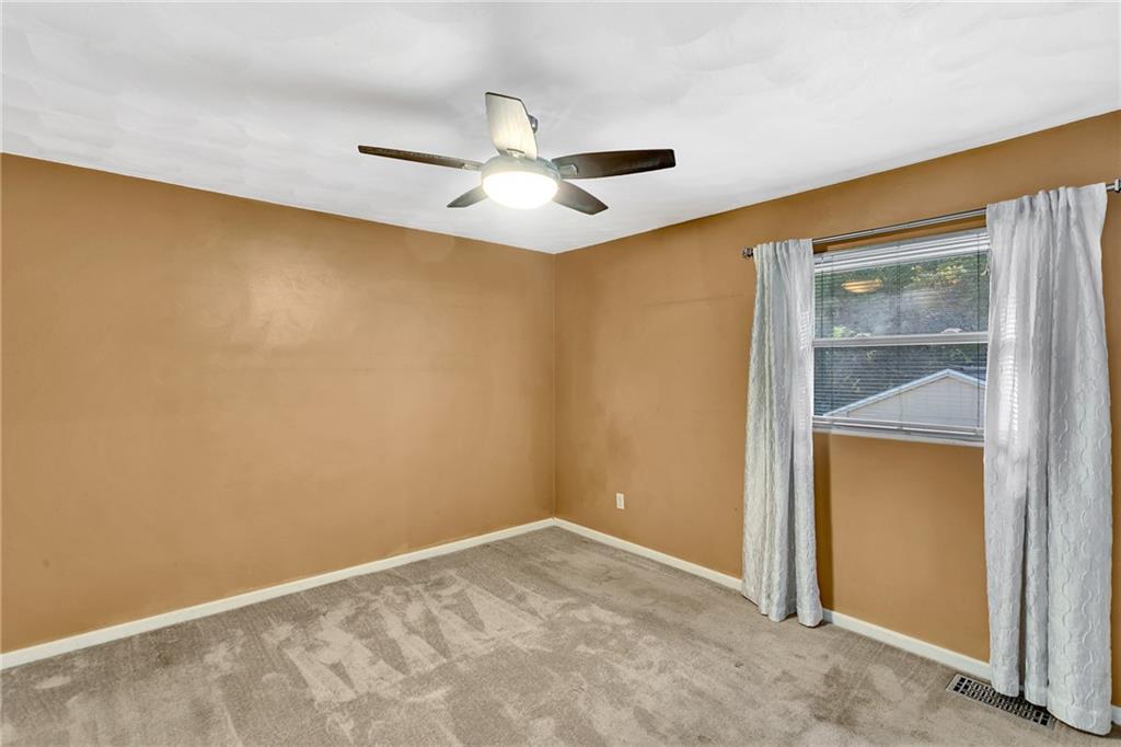 734 Jefferson Road Pittsburgh, PA 15235 - Photo 14 of 29 a view of an empty room