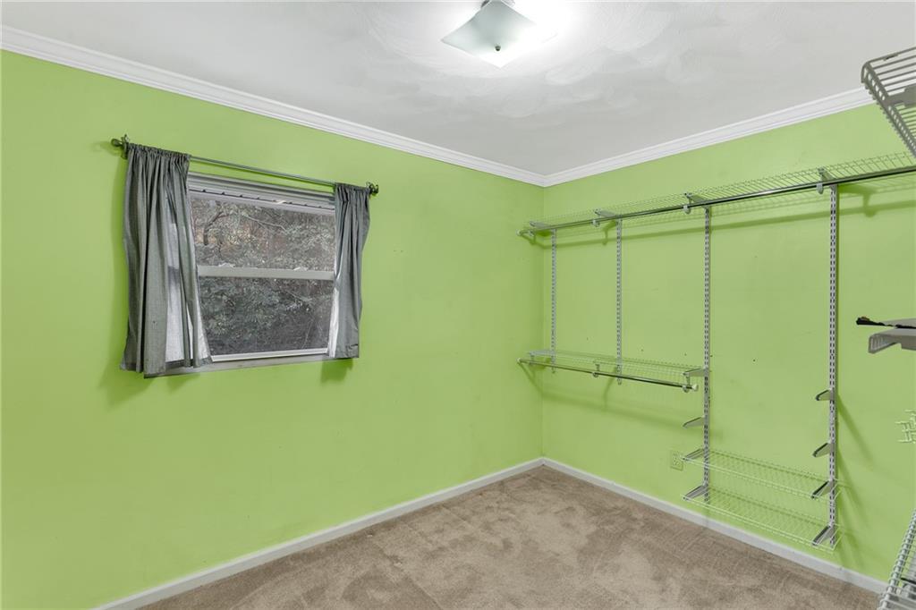 734 Jefferson Road Pittsburgh, PA 15235 - Photo 16 of 29 a view of a room