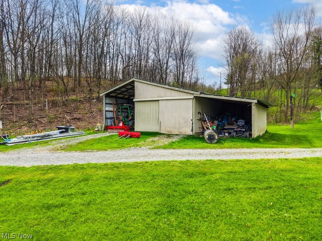 3139 Camille Road Southwest Sherrodsville, OH 44675 - Photo 7 of 50