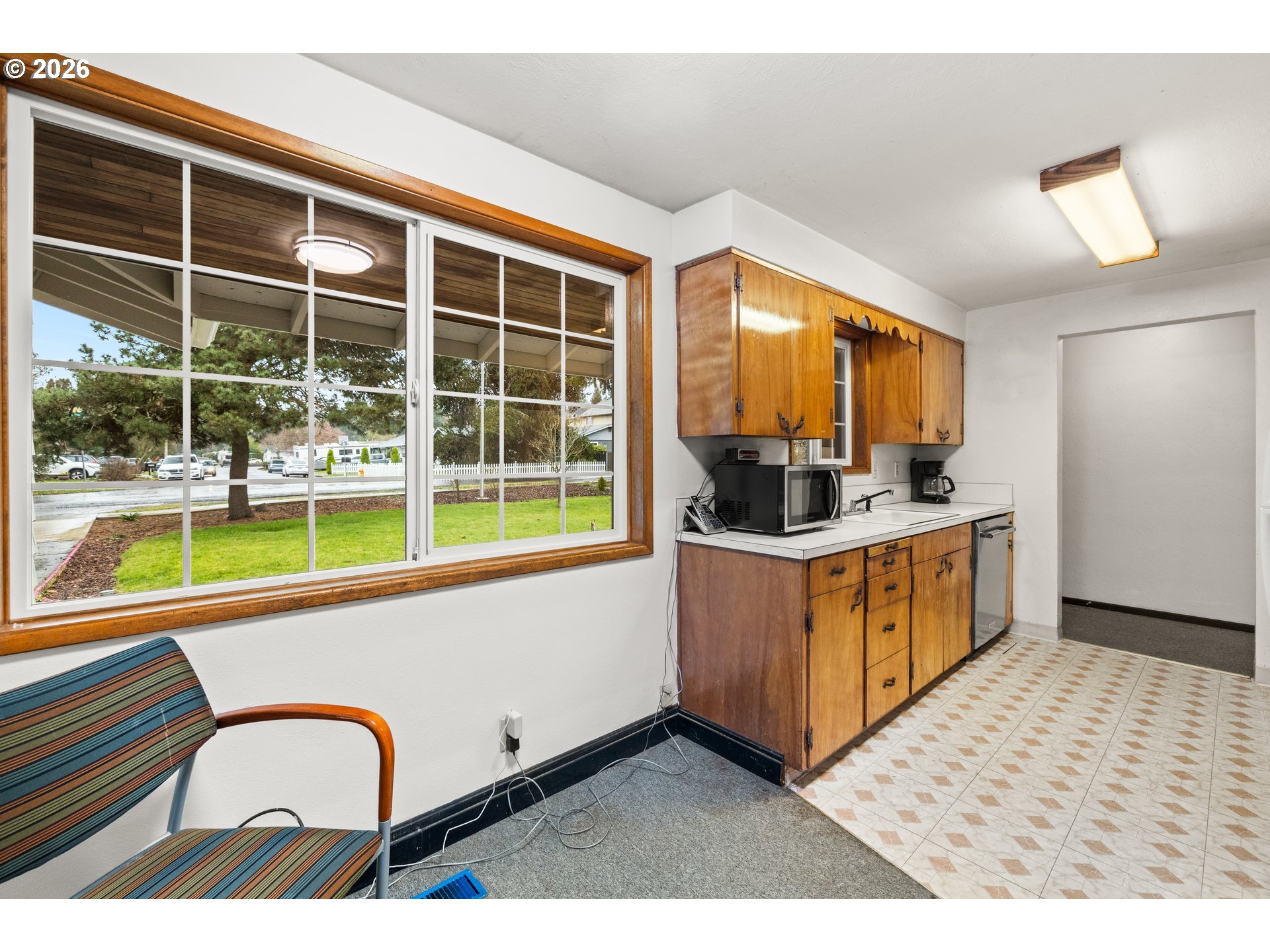 18735 Southwest Rosa Road Beaverton, OR 97078 - Photo 11 of 31 Gallery Image 11